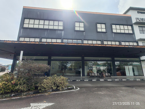 Dr Ng Kong Han 黄氏妇产科 Pusat Pakar Bersalin Tebrau